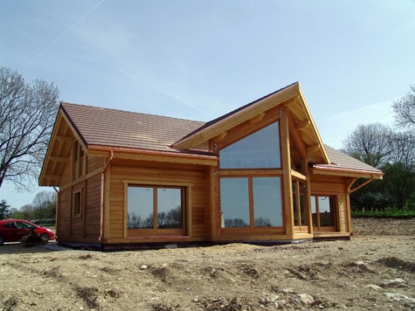 Maison mur bois massif à Etray