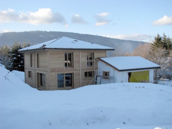 Maison mur bois massif La Muraz